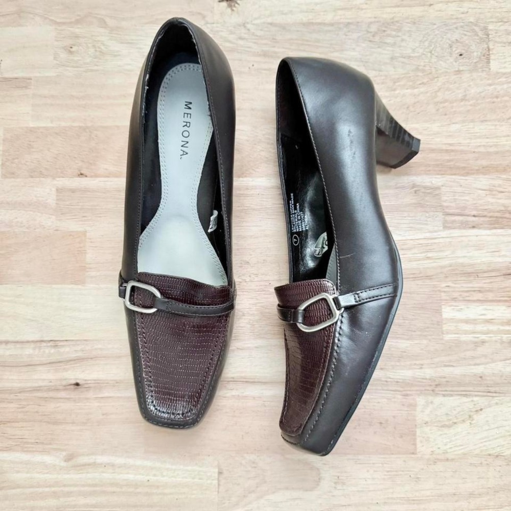 Chocolate Brown Loafer Faux Snakeskin Size 7 Kitten‎ Heel Animal Print